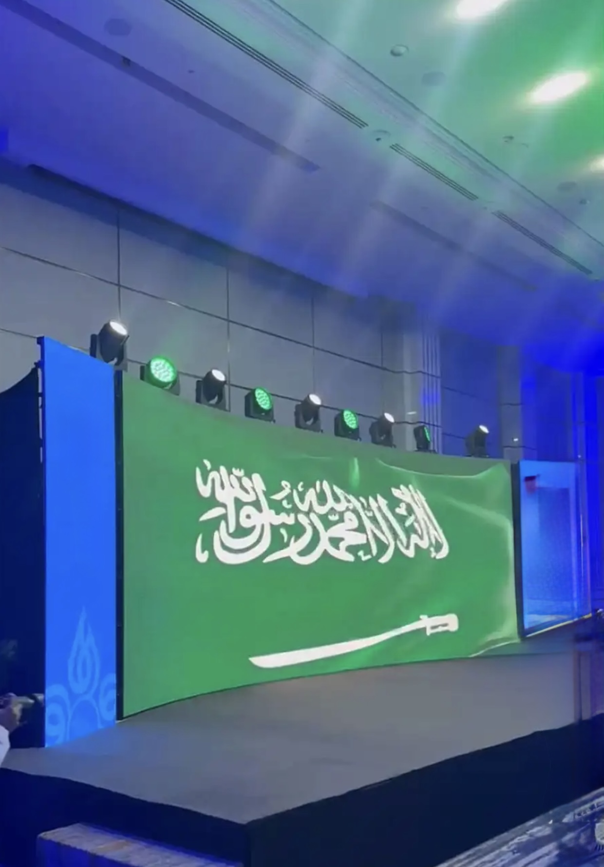 تنظيم احتفالات وطنيه ومهرجانات